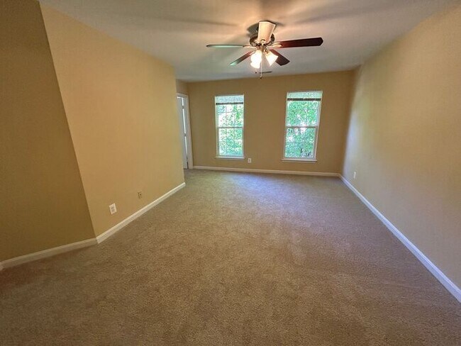 Building Photo - Beautiful 4BR Home at the Heart of Convenience and Comfort / Pet-Friendly/ Coming Soon!