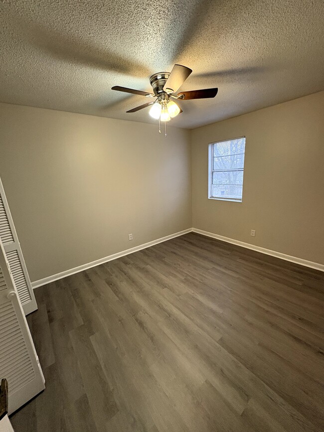 Building Photo - High St and Lelia St