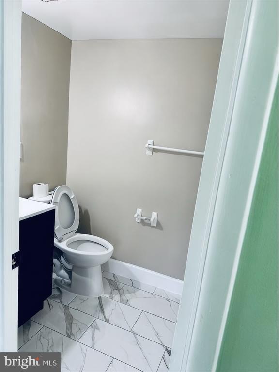 Building Photo - 15712 Dorset Rd