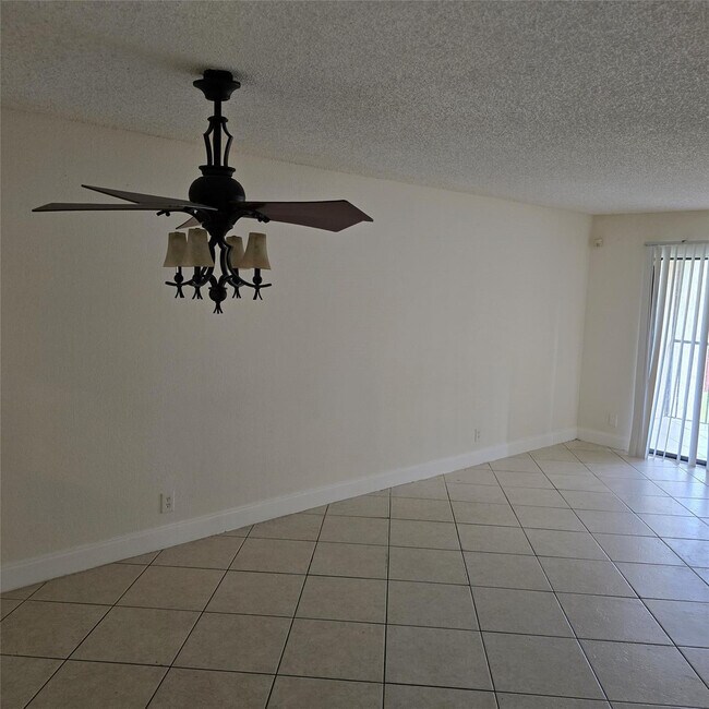 Building Photo - 7931 Southgate Blvd