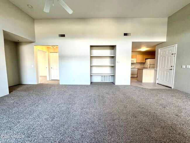 Building Photo - 11260 N 92nd St