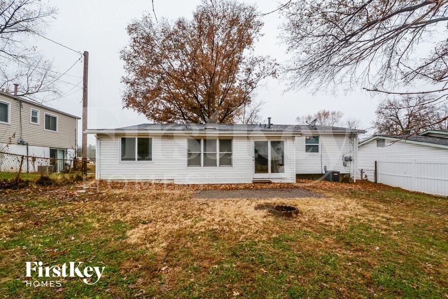 Building Photo - 1432 Glenmeade Dr