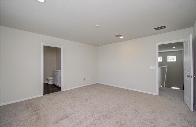 Building Photo - 6315 Lakeview Haven Dr