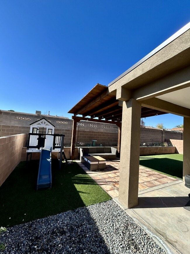 Building Photo - 4313 Lauren Lp NE