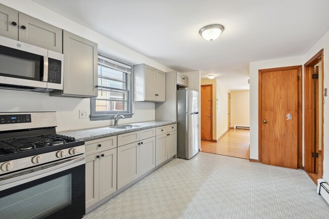 Building Photo - 350 Cator Ave