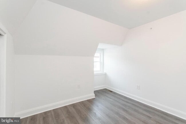 Building Photo - 4238 Spruce St