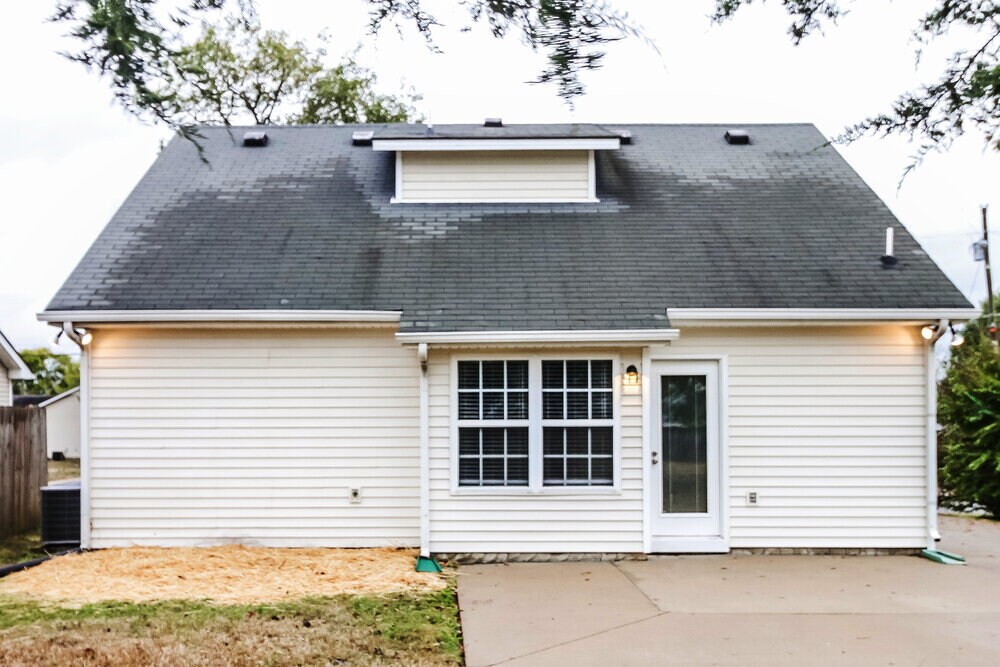 Building Photo - 1312 Owasa Trail