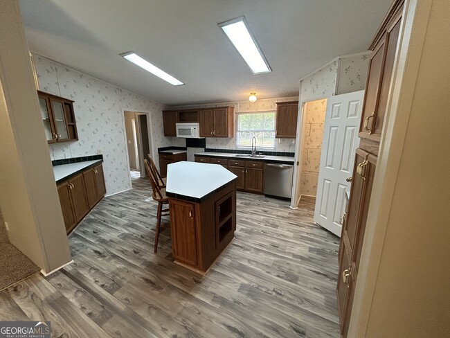 Building Photo - 6598 Jackson Trail Rd
