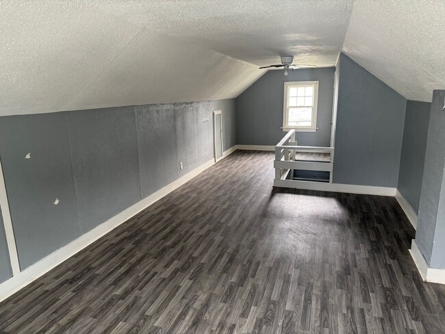 Building Photo - 3 Bedroom House in Peoria