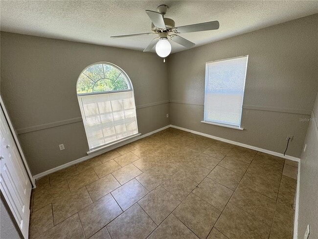 Building Photo - 725 Pelican Ct