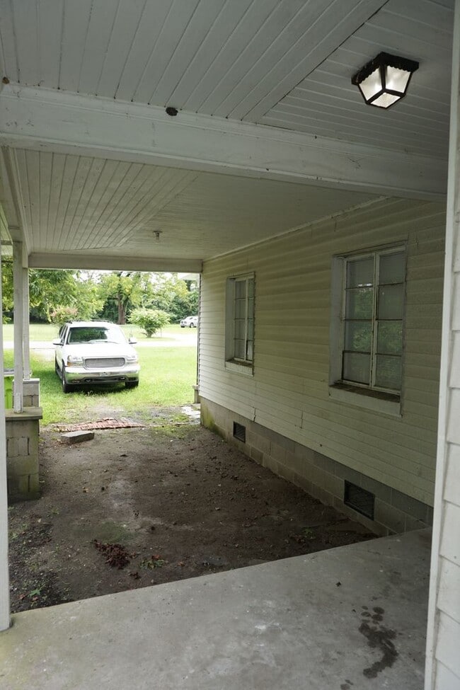 Building Photo - 1119 H St