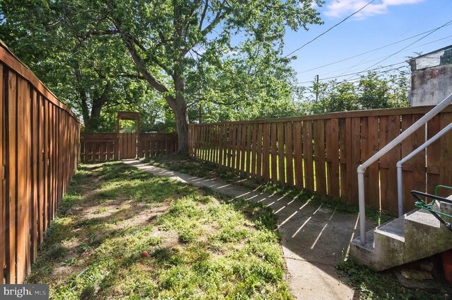 Building Photo - 320 Wesmond Dr