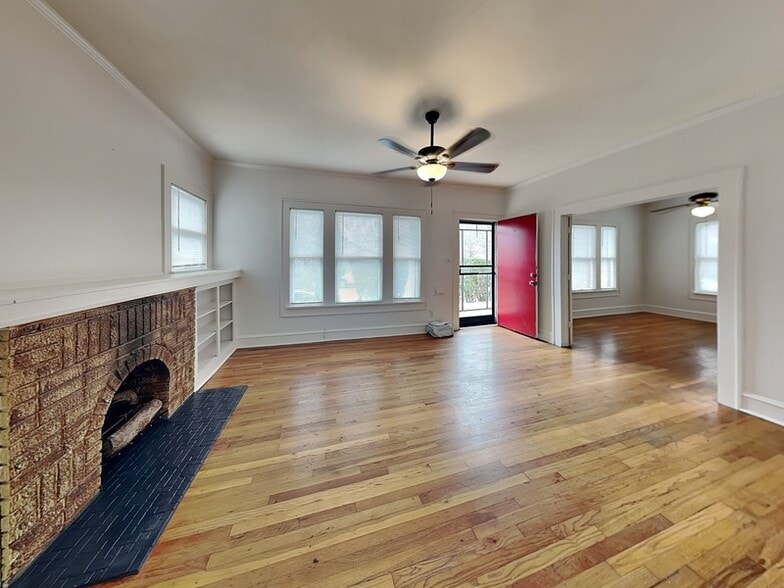 Building Photo - 3333 W 6th St