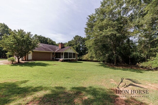 Building Photo - 8671 Macon Hwy