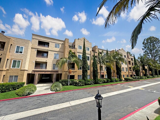 Primary Photo - Beautiful 2B/2BA Condo in UTC!