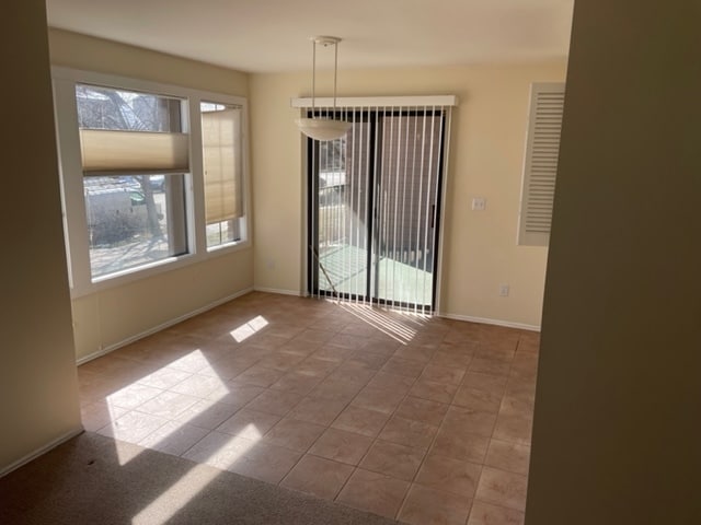 Building Photo - 211 E 5th Ave