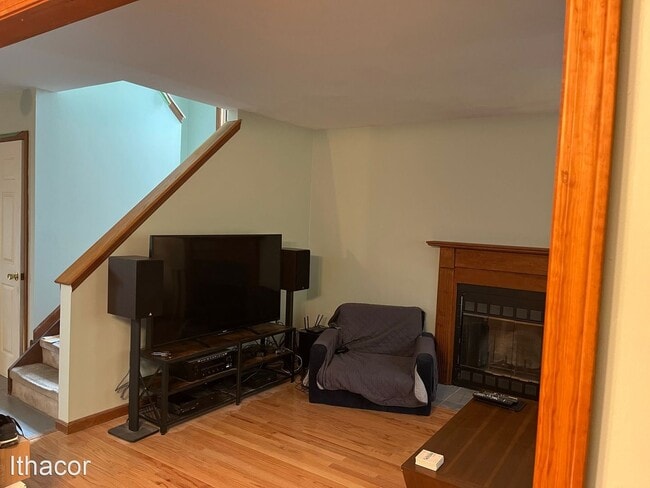 Building Photo - 3 br, 2.5 bath House - 169 Whitetail Dr