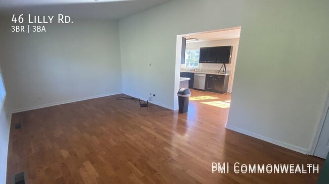 Building Photo - 3 Bed / 3 Bath Single Family (Available 8/...