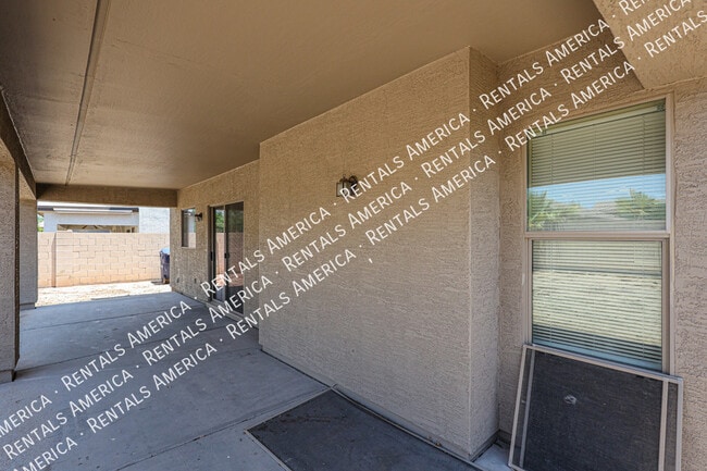 Building Photo - 21004 N Sansom Dr