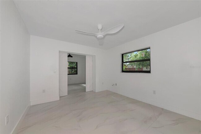 Building Photo - 1658 Ridgewood Ln