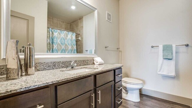 Building Photo - 1 Month Free—Lock in Your 2/2 Today!