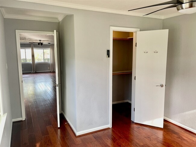 Building Photo - 6674 Sylvan Rd