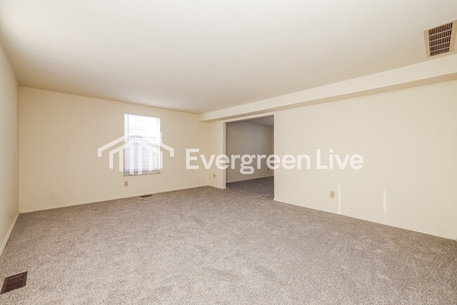 Building Photo - 6125 Honeygate Dr