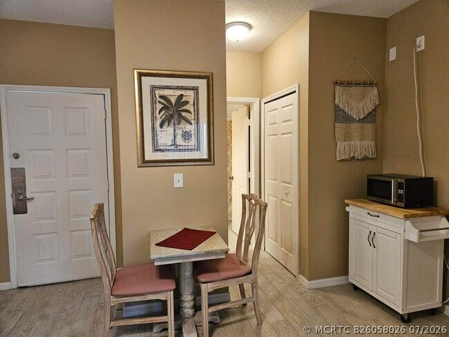 Building Photo - 9931 Perfect Dr