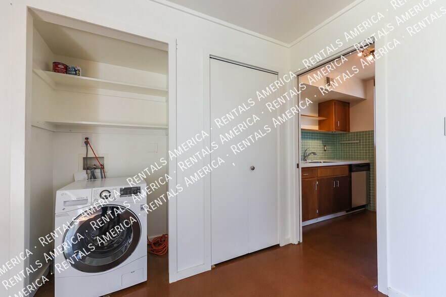 Building Photo - 4202 N 38th St