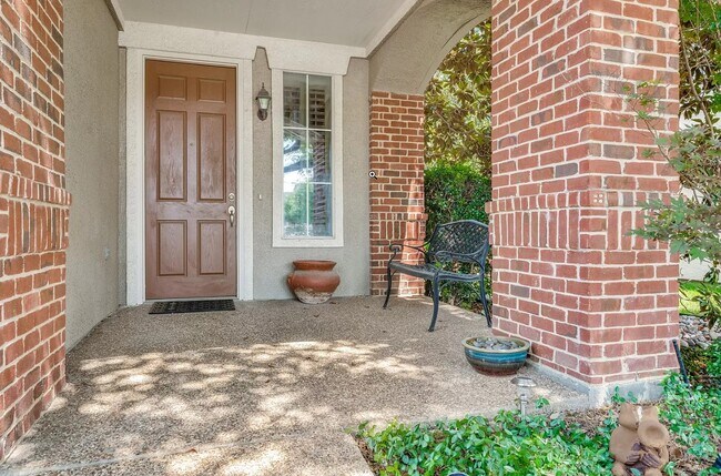 Building Photo - 4468 Jardin St