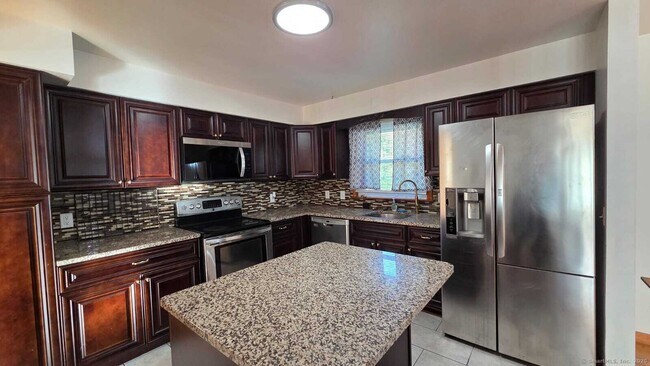 Building Photo - 127 Ursini Dr