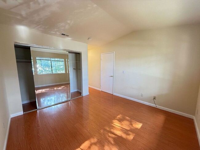 Building Photo - Fremont- Newly Upgraded, 2 Bed 2 Bath Cond...