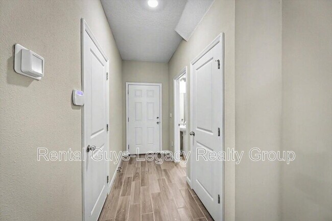 Building Photo - 10323 Alder Creek Ln