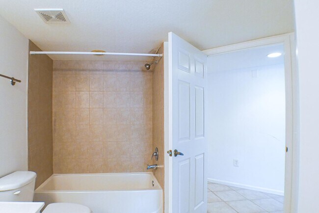 Building Photo - 4113 Residence Drive