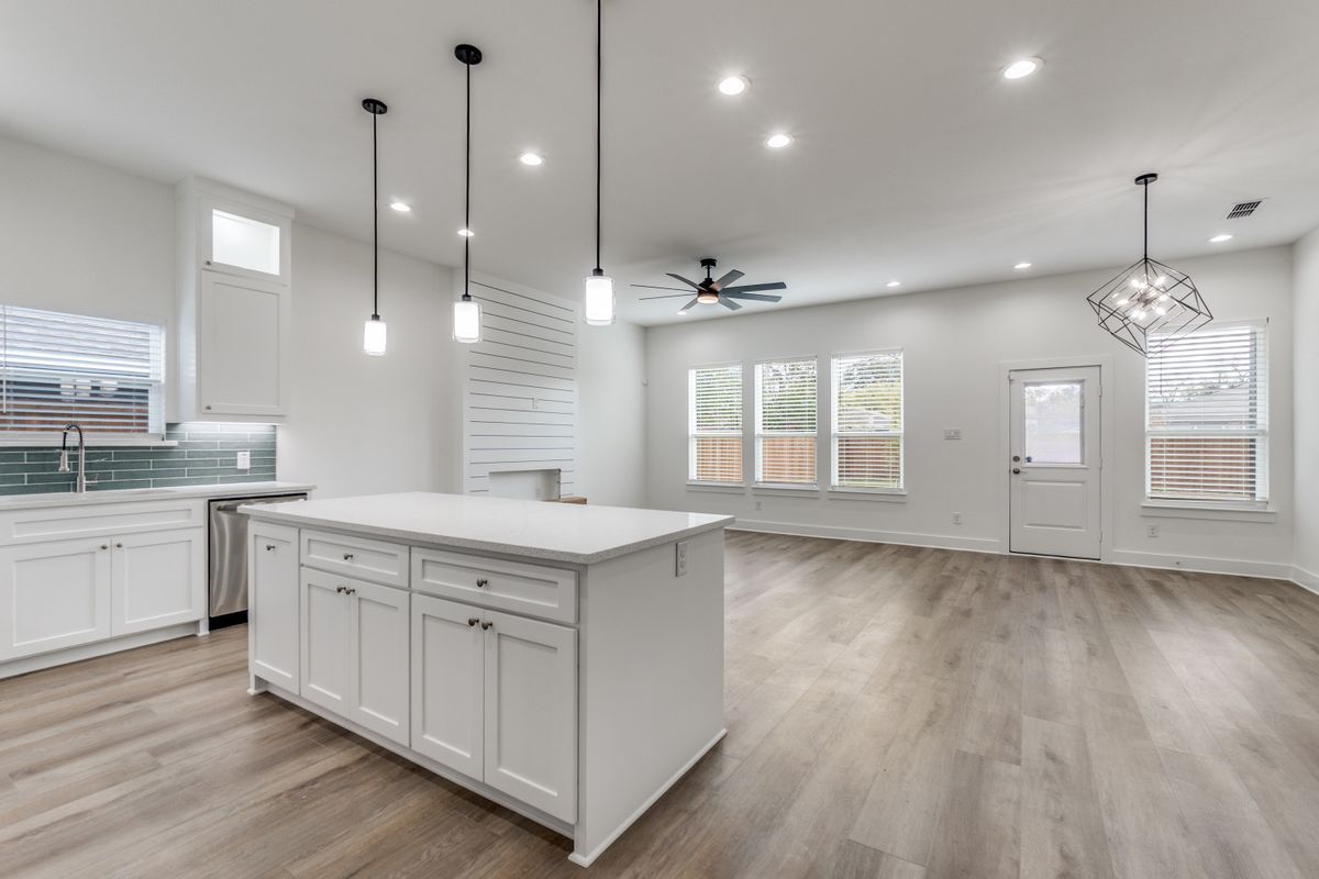 Building Photo - 2534 Southland St