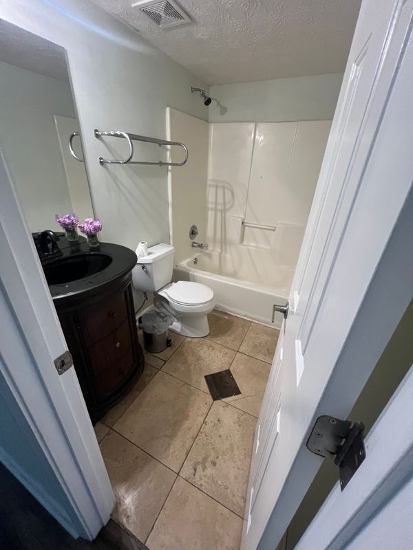 Building Photo - 3080 Dove Chase Ct