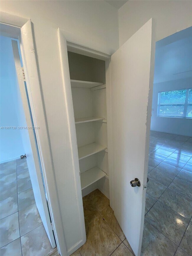 Building Photo - 2829 Jackson St