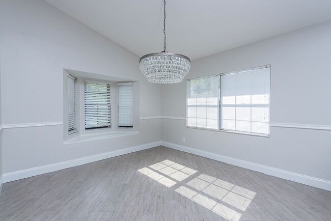 Building Photo - Charming Bungalow in Prime South Tampa – Plant High School District!