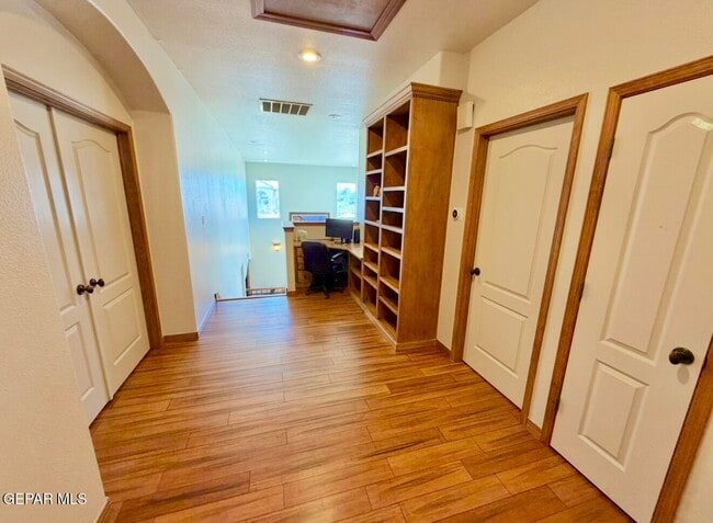 Building Photo - 12267 Bronco Buster Ln