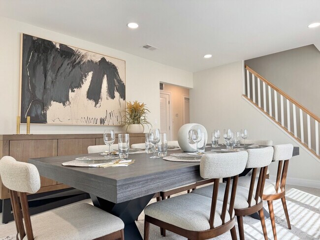 Building Photo - 240 Norgrove Ave