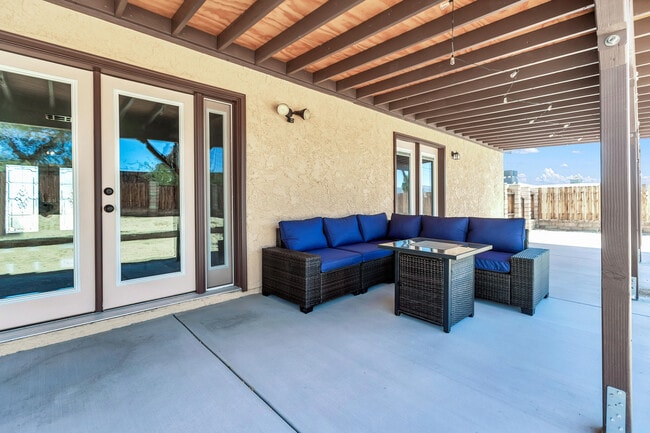 Building Photo - 73853 Playa Vista Dr