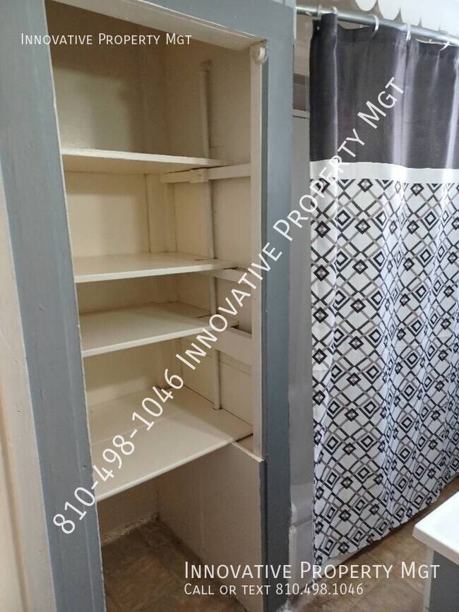 Building Photo - 1097 Bridge St