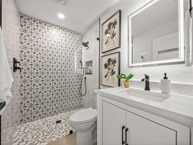 Building Photo - 6709 Cardinal Dr S