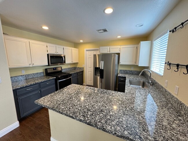 Building Photo - 5417 Redview Ct