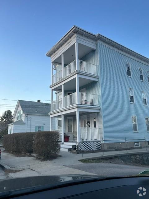 Building Photo - 175 6th Ave