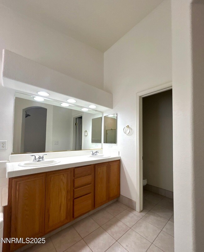 Building Photo - 2662 Pride Dr