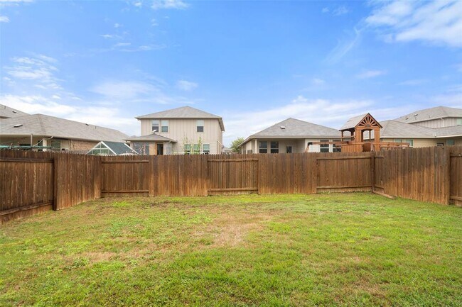 Building Photo - 117 Mountain Valley St