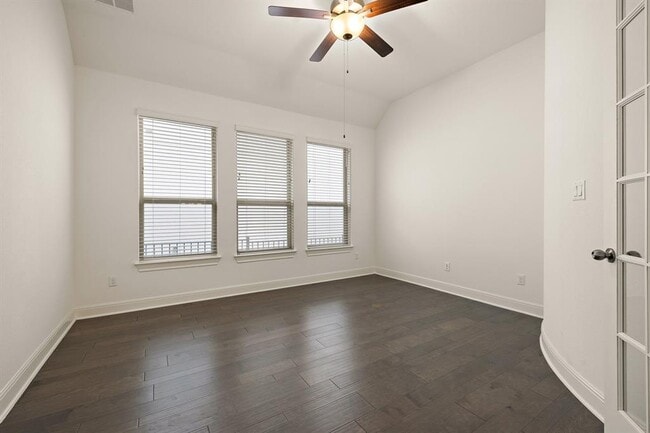 Building Photo - 4705 Napoli Shore Dr