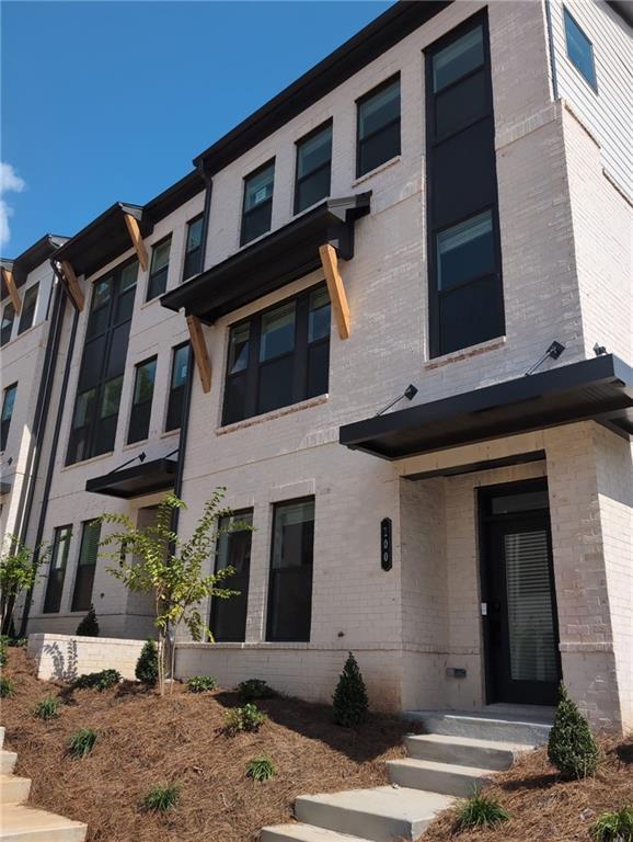 Building Photo - 100 Holt Ln