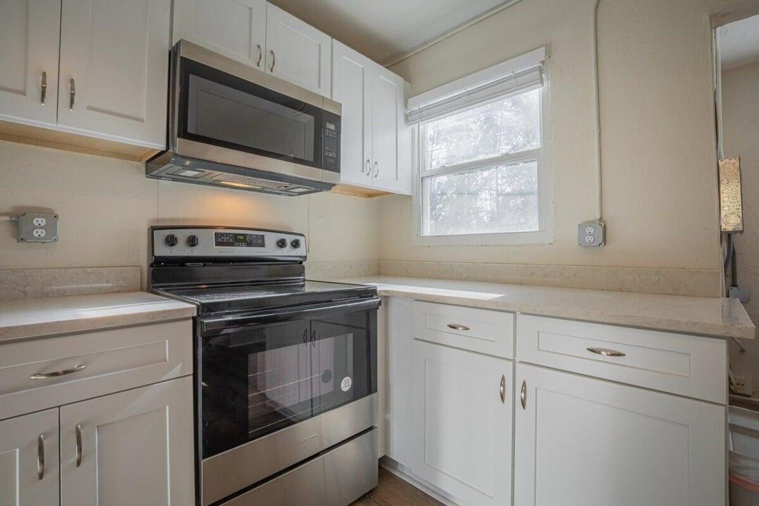 Building Photo - 838 Bobbin Mill Rd